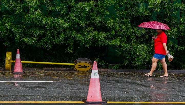 Stuhia tropikale në Filipine lë 2 të vdekur, ndërpritet trafiku ajror