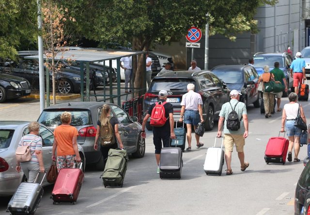 Sezoni turistik 2024, Bello: Nuk ka ngadalësim, ka rritje të qëndrueshme