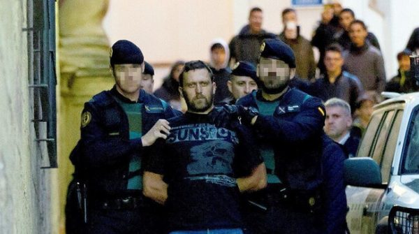 Madrid, i dënuar me burgim të përjetshëm, ‘Igor rusi’ del nga izolimi dhe plagos një polic në fytyrë