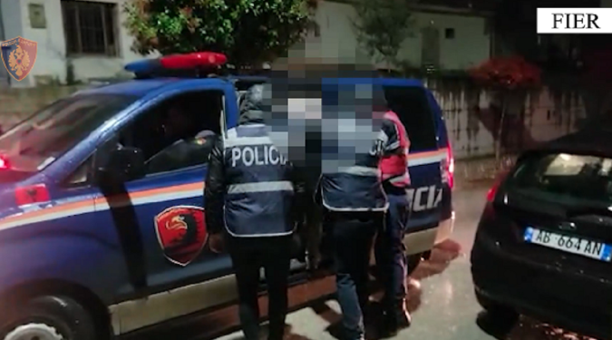 Dhunoi bashkëshorten, arrestohet 50-vjeçari në Fier