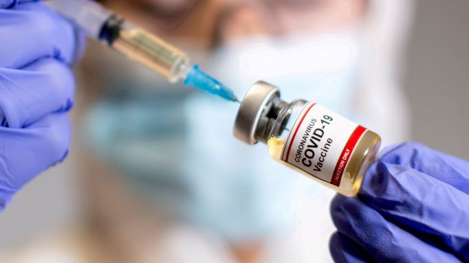 ​Studimi italian zbulon se kujt i duhet një dozë e tretë e vaksinës anti-Covid