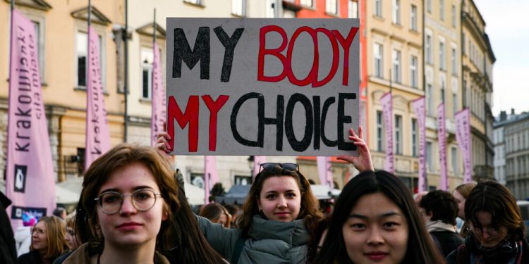 Aborti nuk është një “vlerë” evropiane: ja kush e “vranë” të parët fëmijën në bark