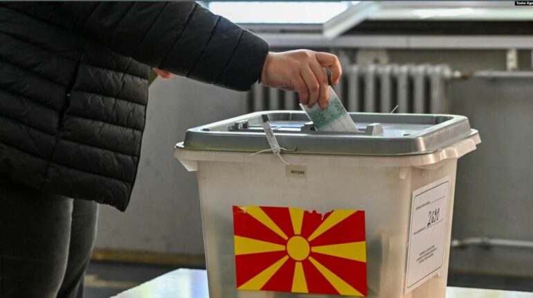 Zgjedhjet në Maqedoninë e Veriut/ Analistët për VOA: Retorika nacionaliste, e dëmshme për të ardhmen europiane të vendit