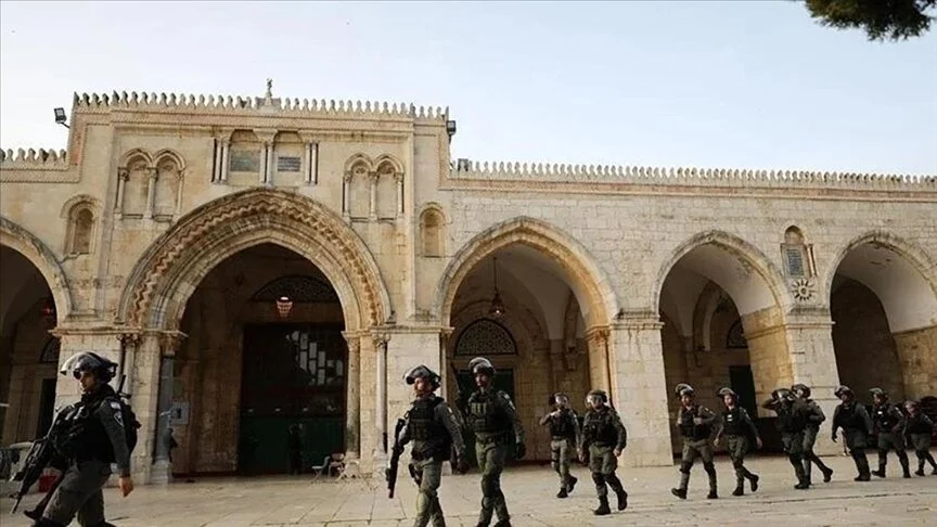OBI dënon sulmet izraelite ndaj besimtarëve jashtë Xhamisë Al-Aksa