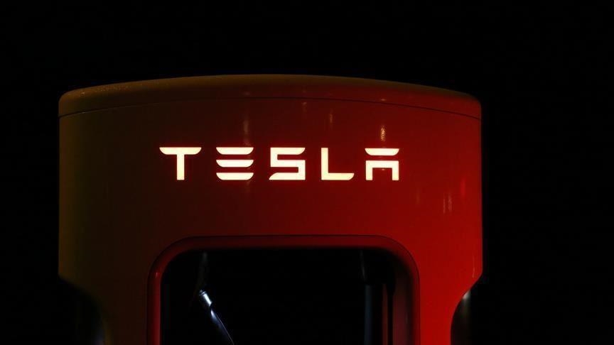 ”Tesla” ul çmimet e makinave për të tretën herë brenda në viti