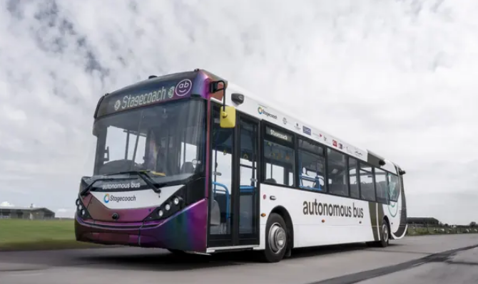 Skocia do të provojë në muajin e ardhshëm autobusët e parë pa shofer