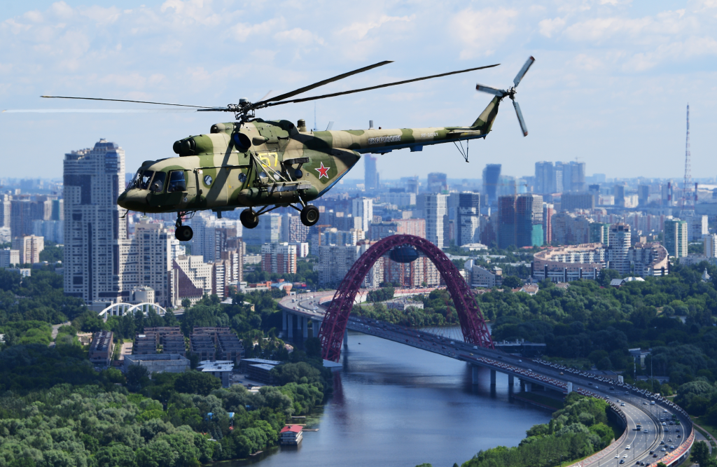 RUSI – Humbet një helikopter me 19 turistë dhe tre anëtarë të ekuipazhit në bord