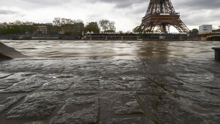 PARIS2024 – Sena shumë e ndotur anulon stërvitjet e notarëve