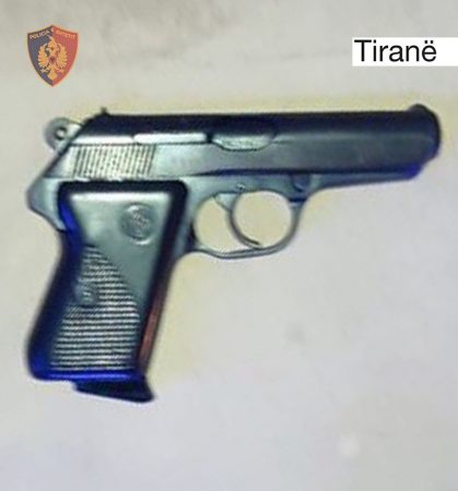 Lëvizte i armatosur me pistoletë, arrestohet 36-vjeçari në Tiranë