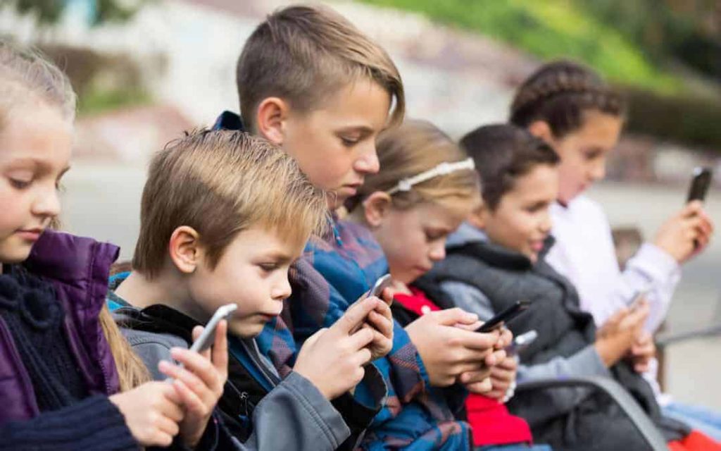 Megalopoli amerikan padit TikTok, Facebook dhe YouTube për dëmtim të dyshuar të shëndetit mendor të fëmijëve