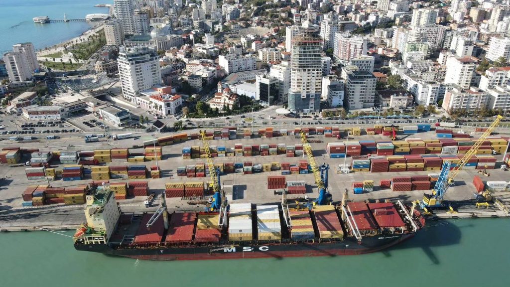 Durrësi porti kryesor i Kosovës, shkëmbimet tregtare mbi 52.7 miliardë lekë në 2023-shin