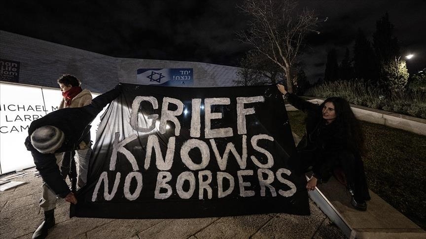Aktivistët izraelitë protestojnë kundër sulmeve të Izraelit në Gaza