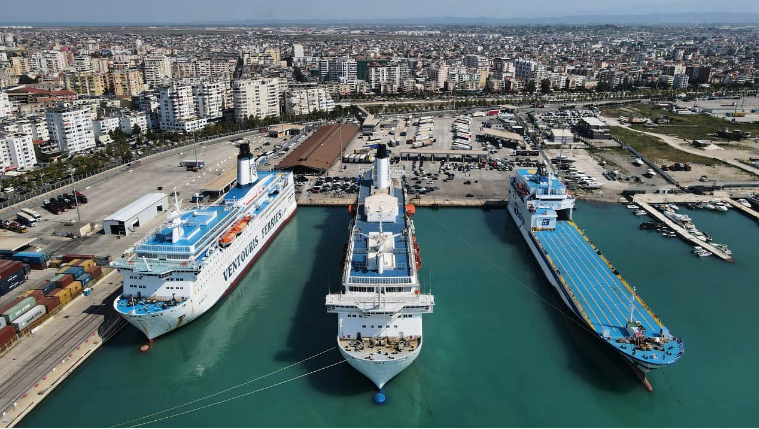 Porti i Durrësit, mbi 827 mijë pasagjerë gjatë 2023-shit