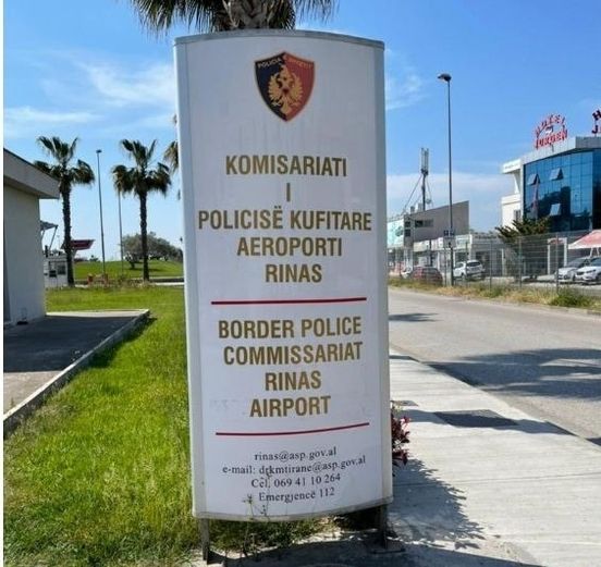 Mbi 43 mijë euro të padeklaruara, arrestohet 49-vjeçari në Rinas