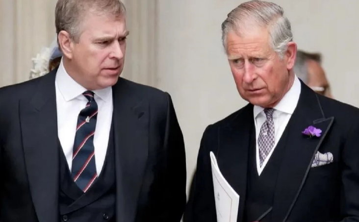 Mbreti Charles dëbon nga Pallati Buckingham vëllain e tij Princi Andrew