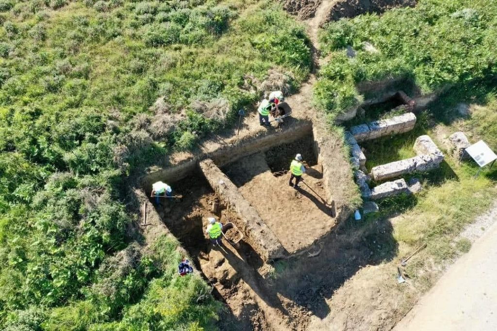 Zbulohet një tjetër varr monumental në Amantia, dëshmi e qytetërimeve të lashta ilire