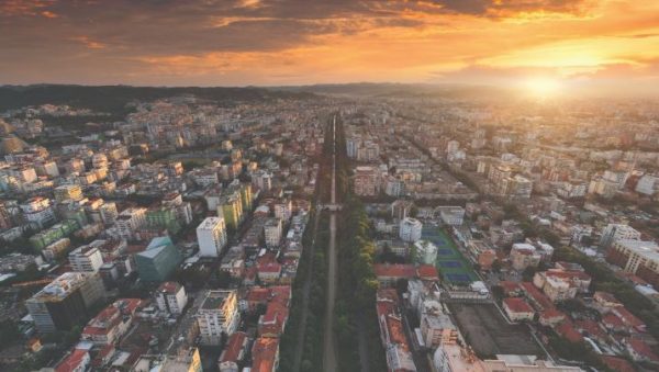 Rriten me deri në 54% çmimet e referencës për taksën e pronës për 32 zonat e Tiranës, në ish-Bllok arrin 228,000 lekë