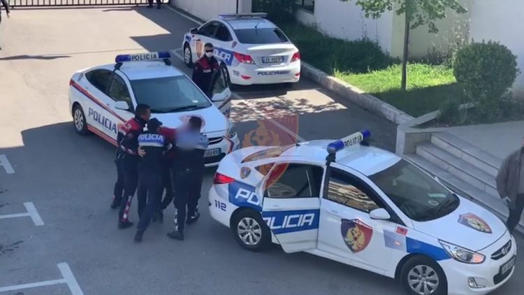 Operacion antidrogë në Korçë, 8 të arrestuar dhe dhjetëra të shoqëruar