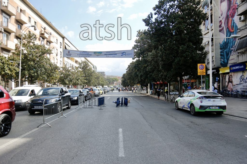 1 Qershori ditë pa makina në Tiranë, ndryshon qarkullimi i automjeteve