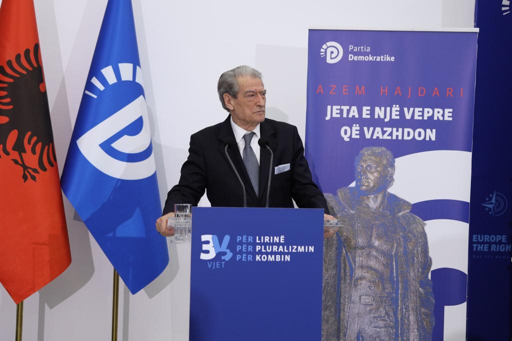Berisha: Azem Hajdari, udhëheqës i pavdekshëm i lirisë së shqiptarëve