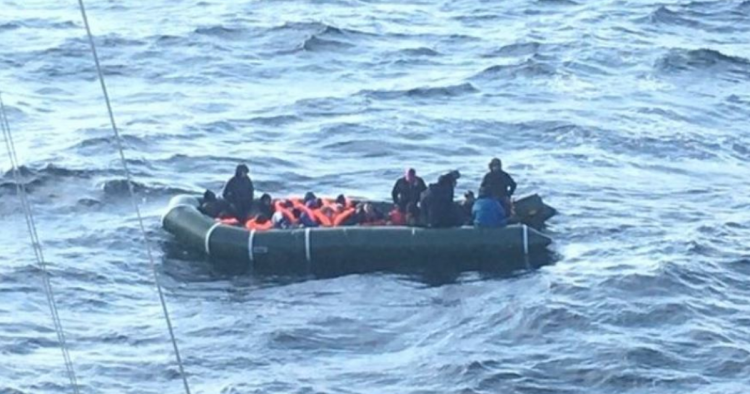 Operacionet të Rojes Bregdetare italiane, mbi 1 mijë emigrantë të rrezikuar