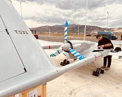 Vijon montimi i dronëve Bajraktar në bazën e re ajrore të NATO-s në Kuçovë