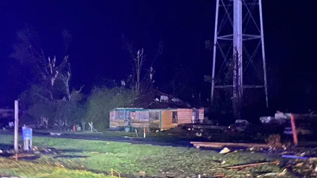 Tornado e fuqishme godit Misisipin, raportohen 11 të vdekur