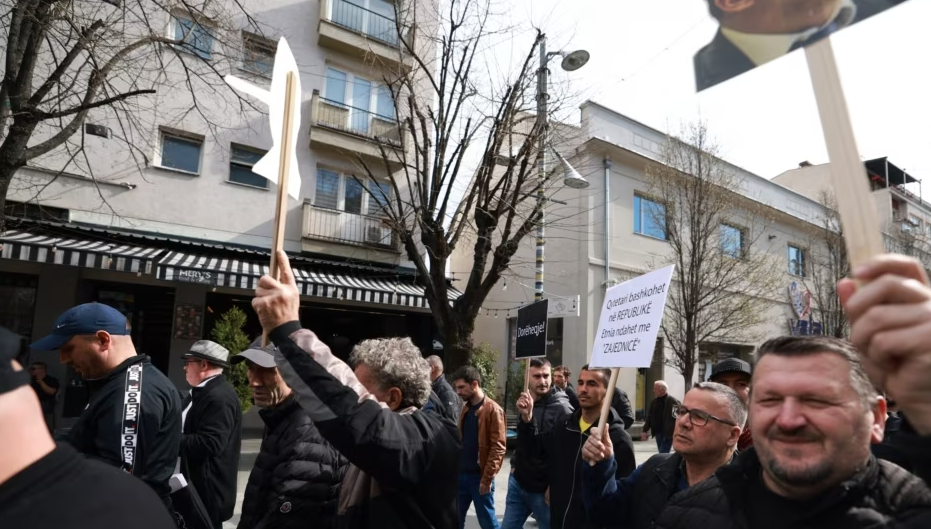 Kosovë/ Protesta kundër themelimit të Asociacionit