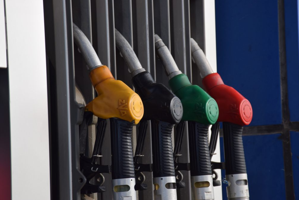 Gjermani-BE, marrëveshje për ndalimin e automjeteve që punojnë me naftë e benzinë