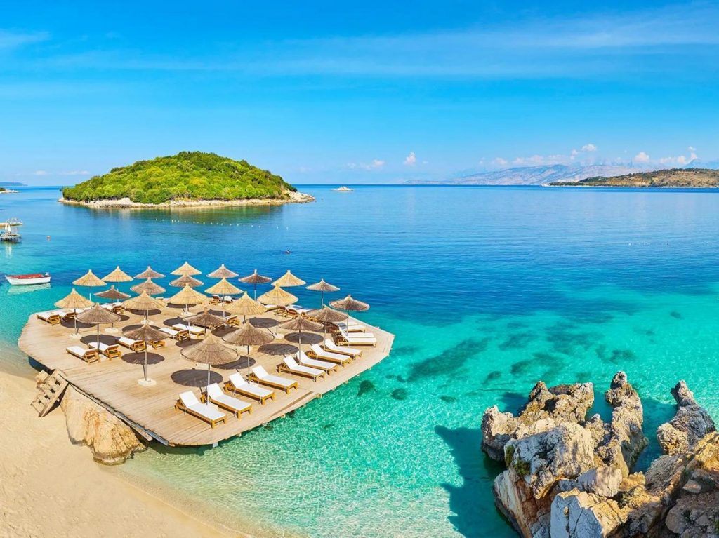 Revista argjentinase “Lagunas”: Riviera Shqiptare, destinacioni më i ri evropian për pushime në 2024