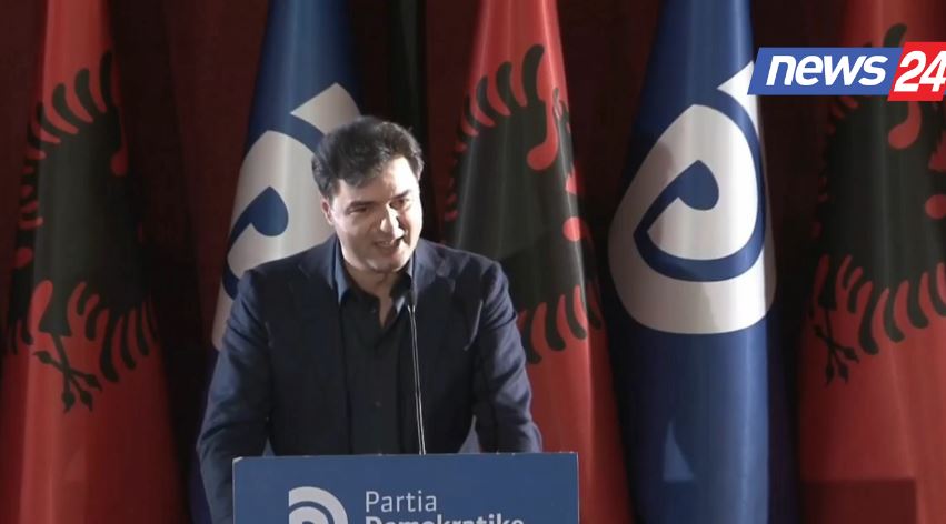 “Kryeministri e sheh Shqipërinë si pronën e tij”, Basha në Elbasan: 11 vjet pas ardhjes të Rilindjes në pushtet, vendi u zbraz