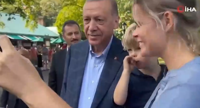 Video e re në serinë 'BanaSenLazımsın', shfaq dashurinë dhe besimin e qytetarëve ndaj presidentit Erdogan