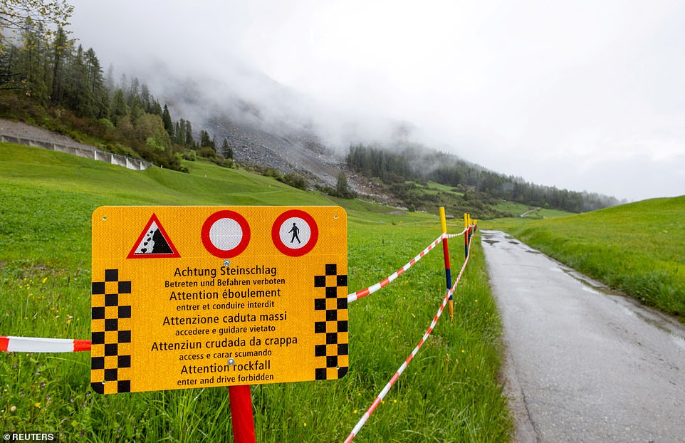 Po shembet mali, evakuohen banorët e fshatit në Zvicër