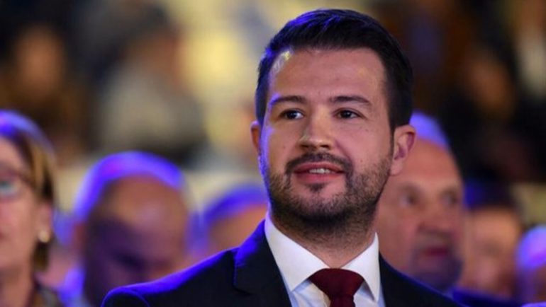 Jakov Milatoviç betohet sot si president i Malit të Zi, rreth 200 personalite marrin pjesë