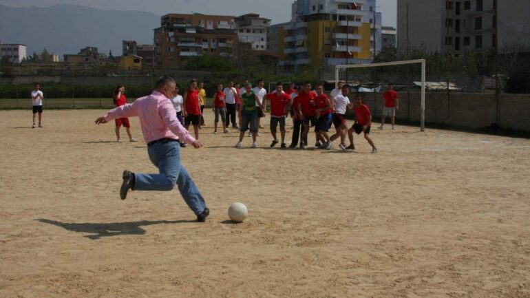 Dita Ndërkombëtare e Futbollit, Meta: Nuk ka rini pa sport, e as sport pa rini!