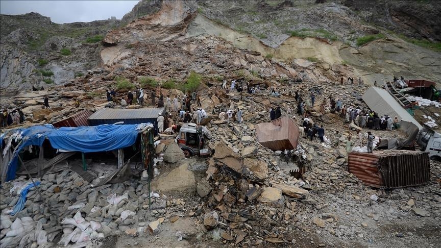 Të paktën 300 të vdekur nga rrëshqitja masive e tokës në Papua Guinenë e Re