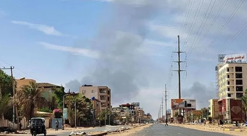Hapet zjarr ndaj automjetit të ambasadorit turk në Sudan, nuk ka të vdekur ose të plagosur