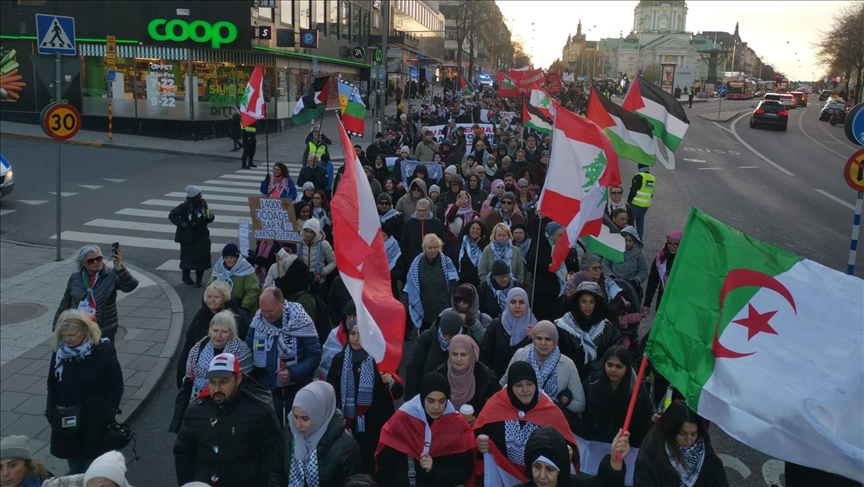 Stockholm, qindra qytetarë në protestë kundër sulmeve izraelite në Gaza, Liban dhe Iran