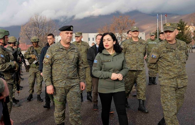 Ushtria e Kosovës pa ushqim, Vjosa Osmani vihet në lëvizje