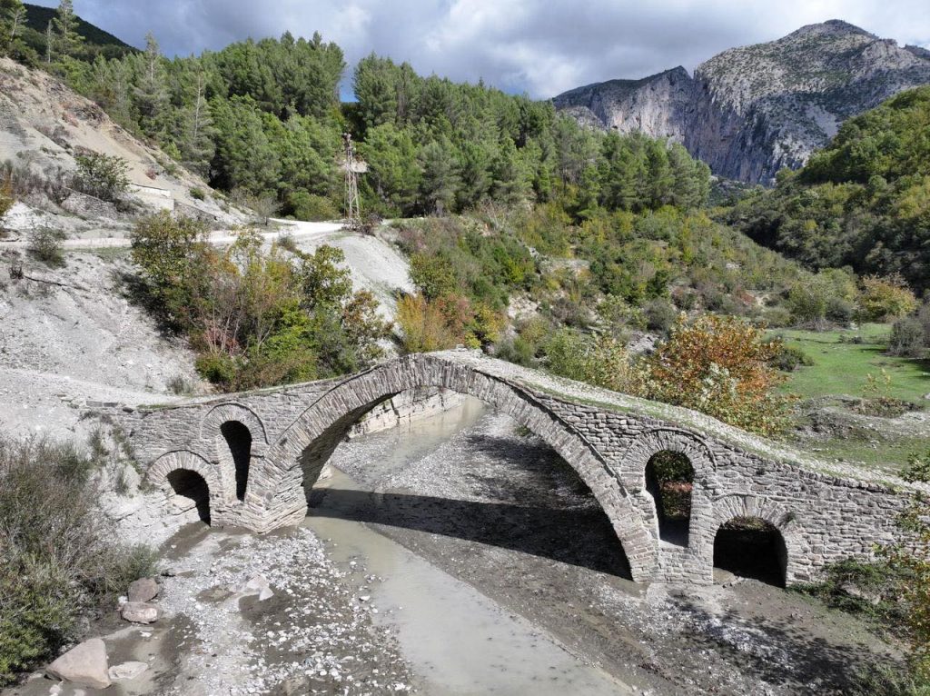 Ura e Kasabashit, destinacion turistik mes historisë dhe bukurive natyrore