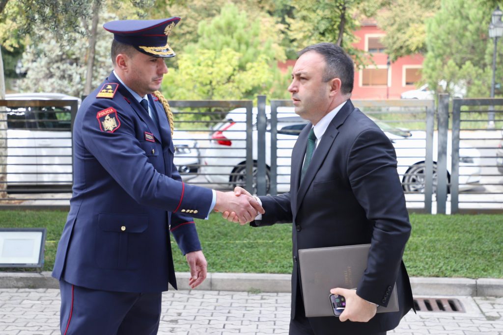 Bashkëshortja e Dëshmorit të Policisë emërohet në krye të Drejtorisë së Burimeve Njerëzore në Policinë e Shtetit.