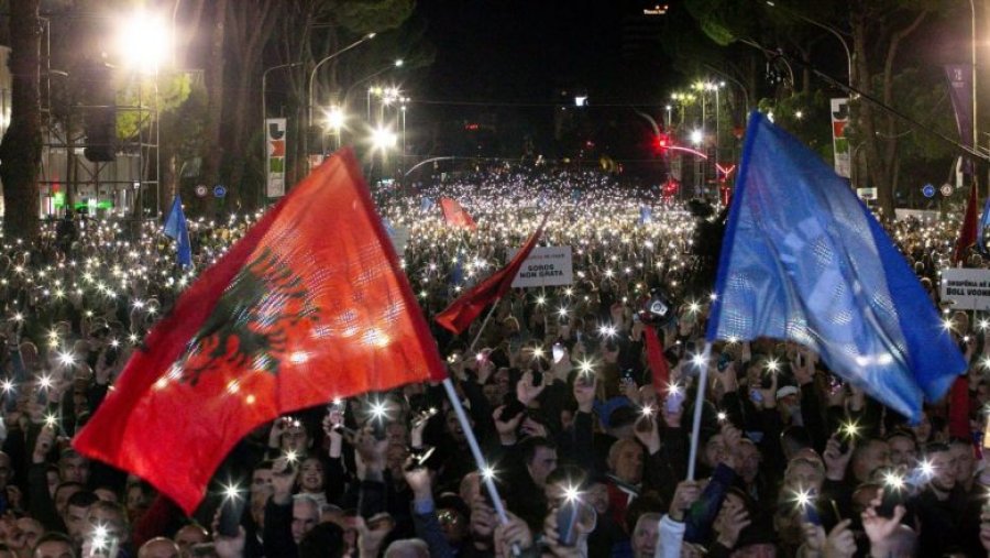 ‘Të mos ketë fjalime’/ Bardhi e Noka mbledhin krerët e degëve të rretheve, porositë e fundit për 7 Tetorin