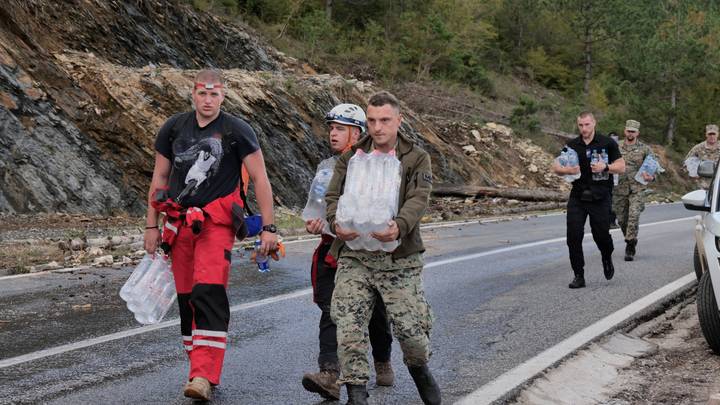 Gjysmëhëna e Kuqe Turke ndihmon të prekurit nga përmbytjet në BeH