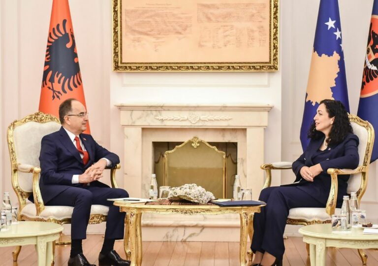 Presidenti Begaj në Kosovë, nesër takim kokë më kokë me Vjosa Osmanin, zbardhet axhenda