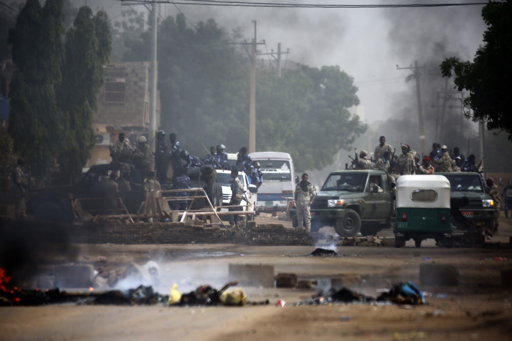 Sudan- Mbi 50 të vrarë dhe qindra të plagosur në luftimet midis paraushtarakëve dhe ushtrisë