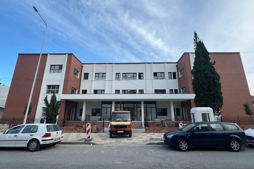 Drejt përfundimit rikonstruksioni i Poliklinikës së Specialiteteve Shkodër, Koçiu: Shërbim për rreth 200 mijë banorë