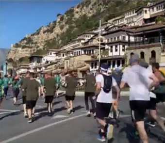 “Green Half Marathon” në Berat, atletja Luiza Gega fiton garën në 10 km