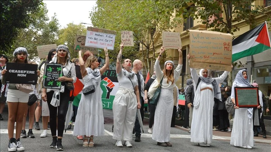 Mijëra njerëz në Melburn protestojnë kundër sulmeve izraelite në Gaza