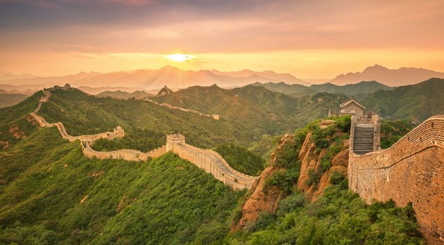 Muri i madh i Kinës, monumenti që konsiderohet një nga mrekullitë moderne të botës