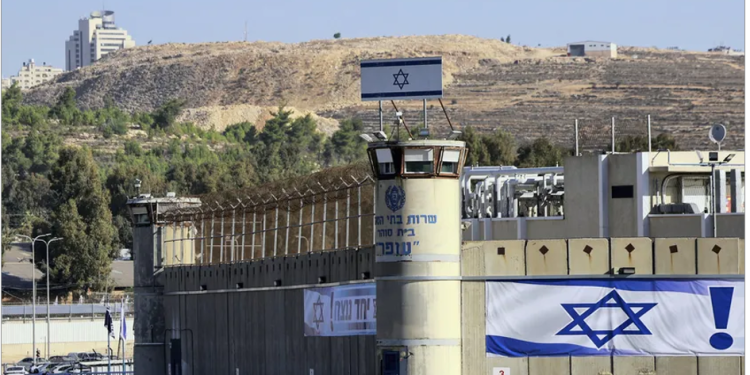 Gideon Levy: Kur Izraeli abuzon me pengjet që mban